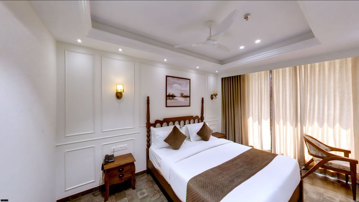 Classic Room at Hotel Amico Inn