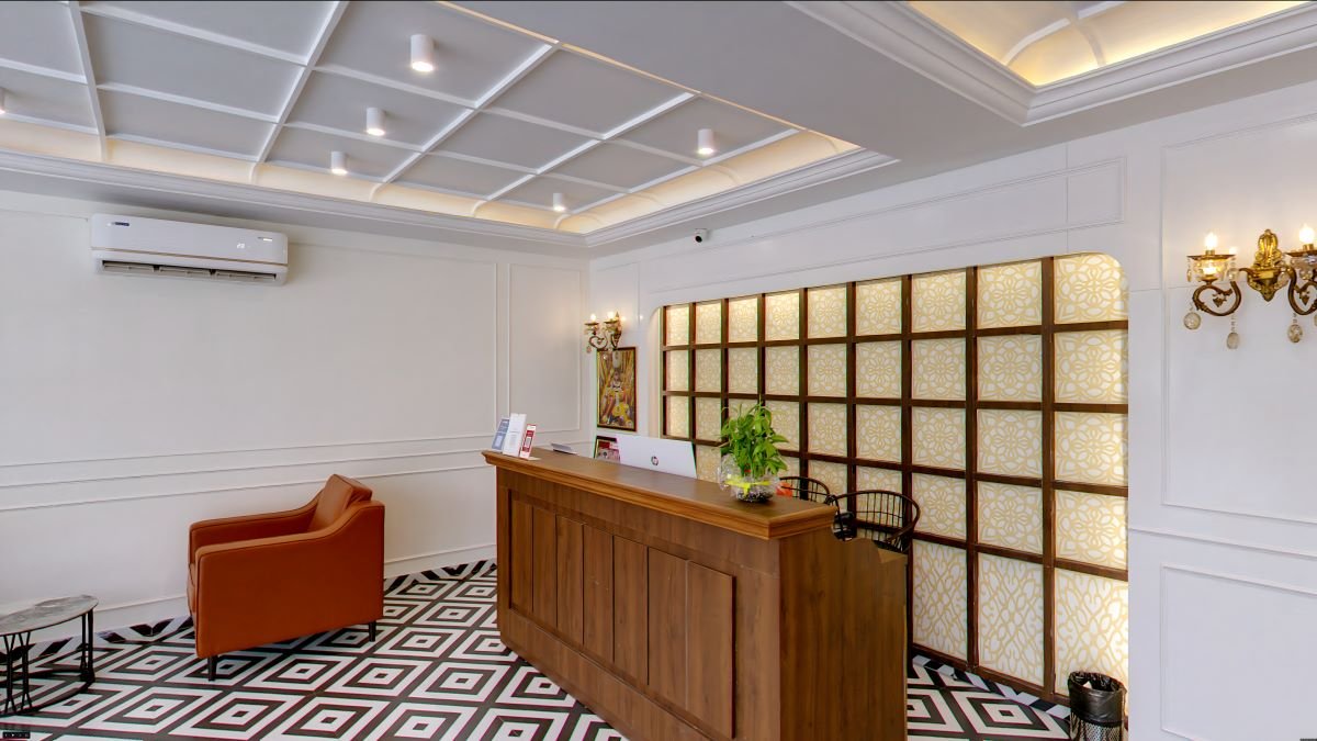 Hotel Amico Inn Lobby